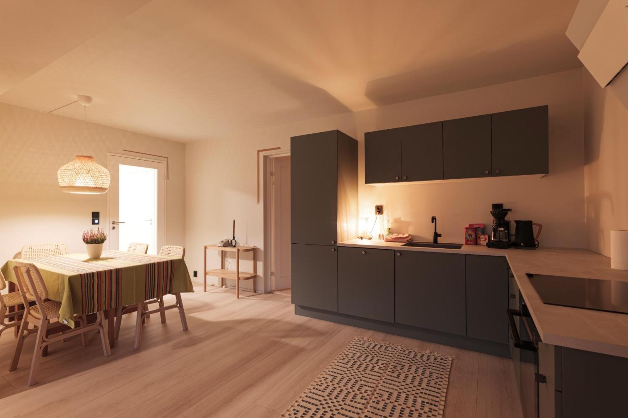 Up-scale In Picturesque Surroundings Leilighet *
