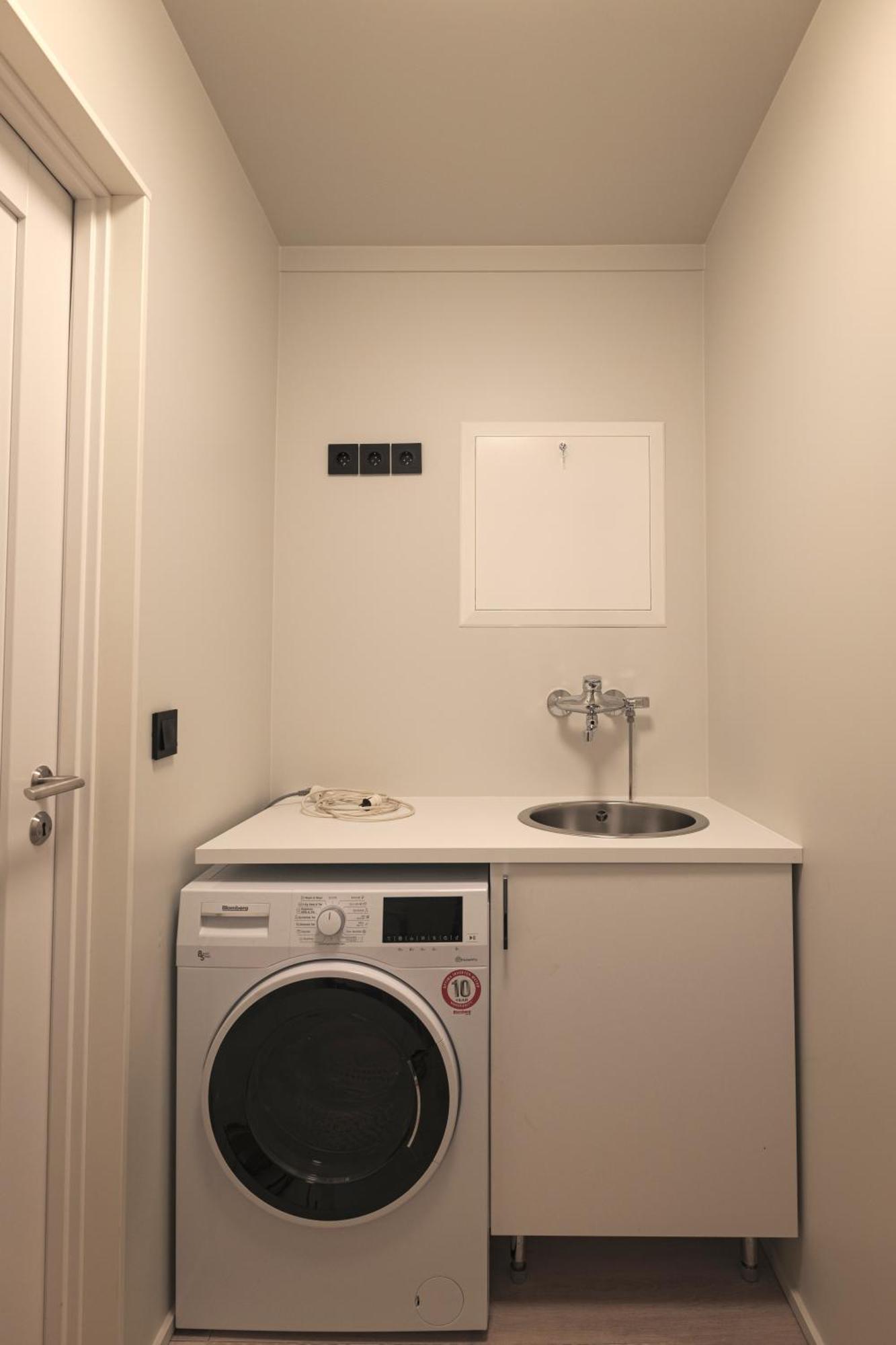 Up-scale In Picturesque Surroundings Apartment *